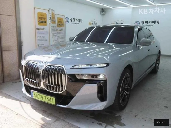 BMW 7-Series 2