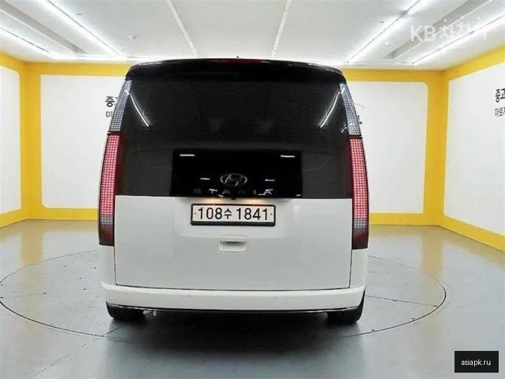 Hyundai Staria 3