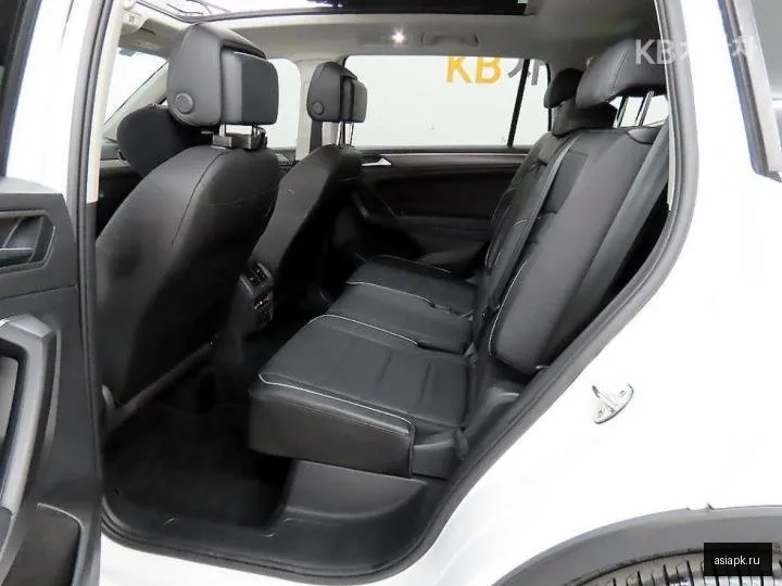 Volkswagen Tiguan 6