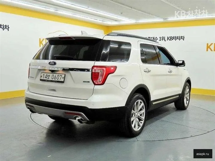 Ford Explorer 4