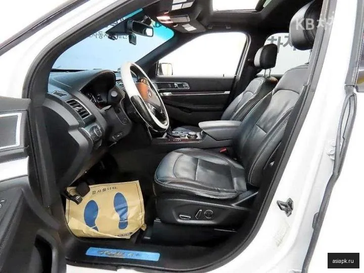 Ford Explorer 5