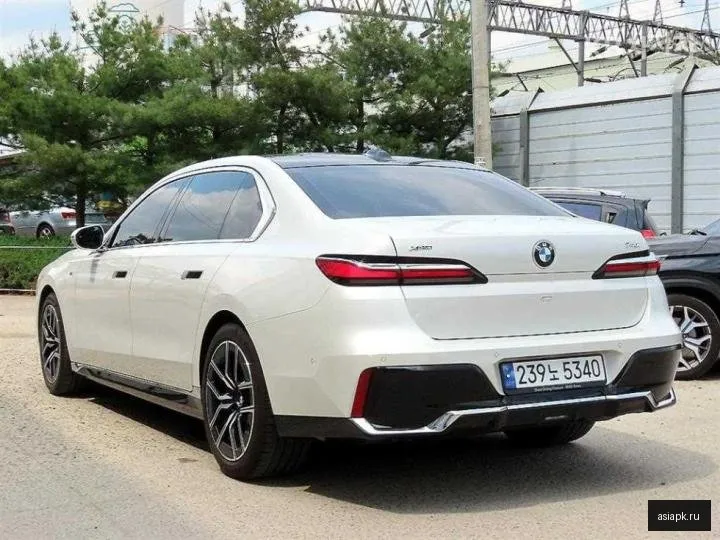 BMW 7-Series 3