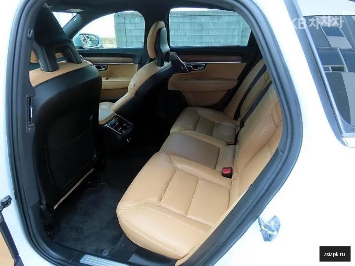 Volvo S90 6