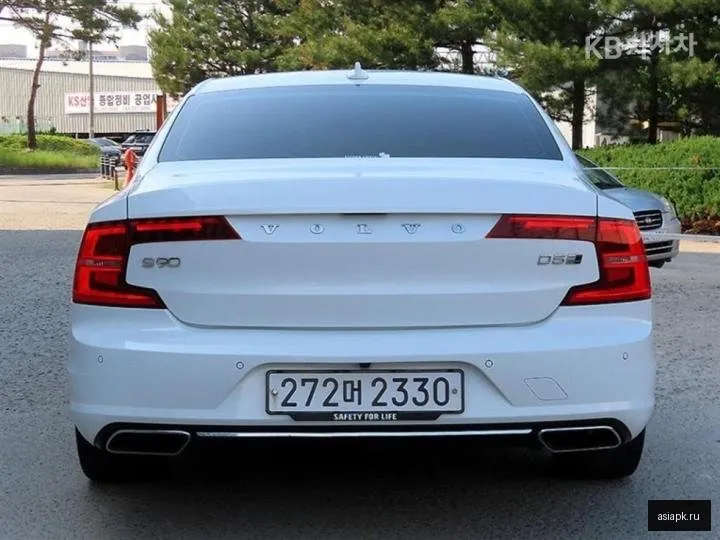 Volvo S90 4