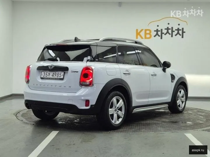 MINI Countryman 4