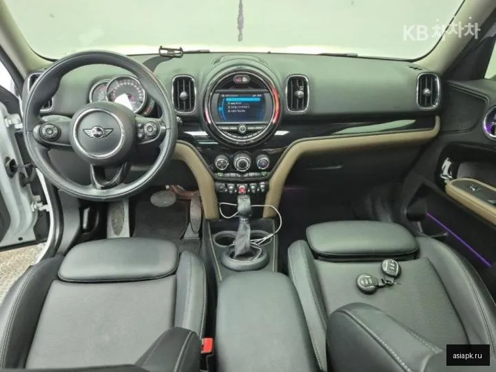 MINI Countryman 5