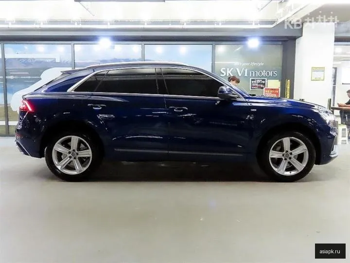 Audi Q8 3