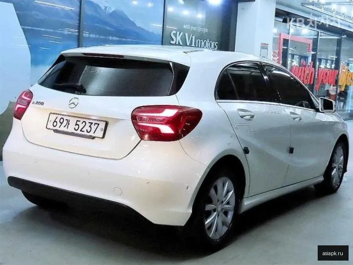 Mercedes-Benz A-Class 4