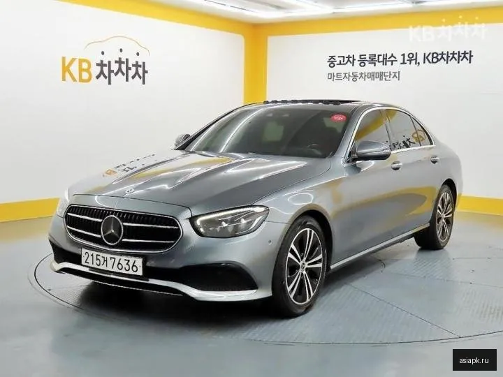 Mercedes-Benz E-Class 2