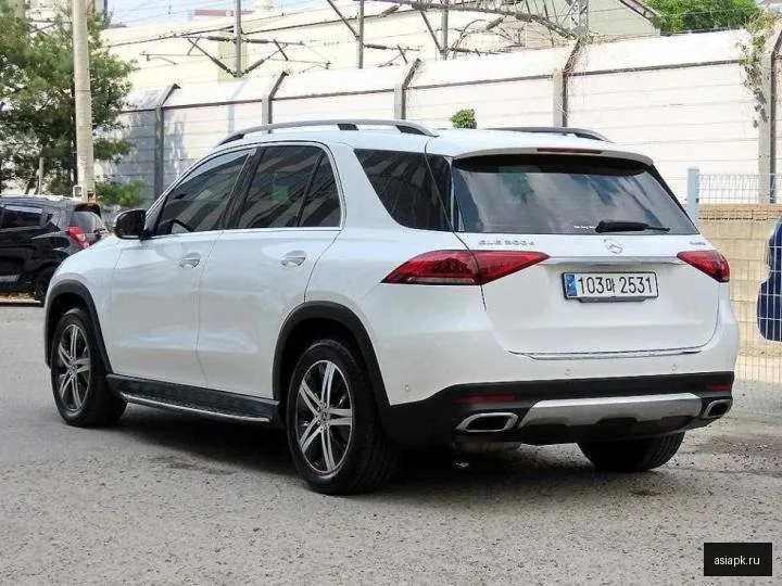 Mercedes-Benz GLE-Class 3