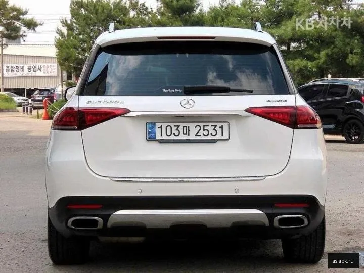 Mercedes-Benz GLE-Class 4