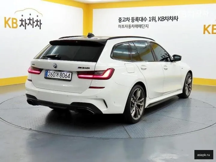 BMW 3-Series 4