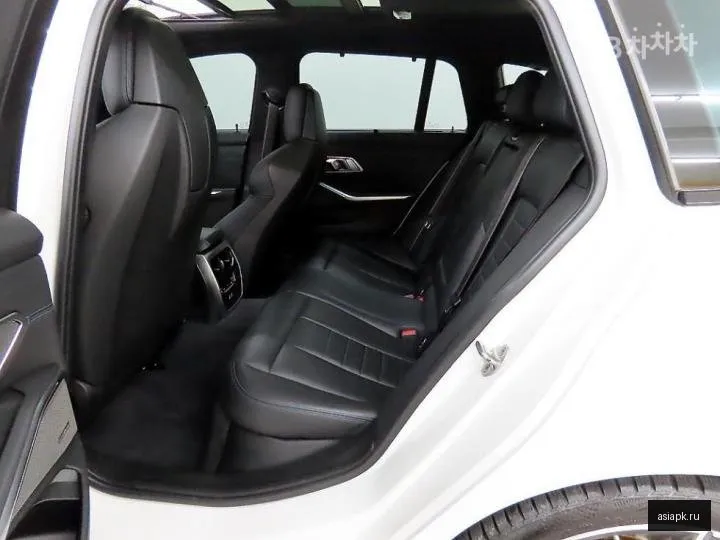 BMW 3-Series 6