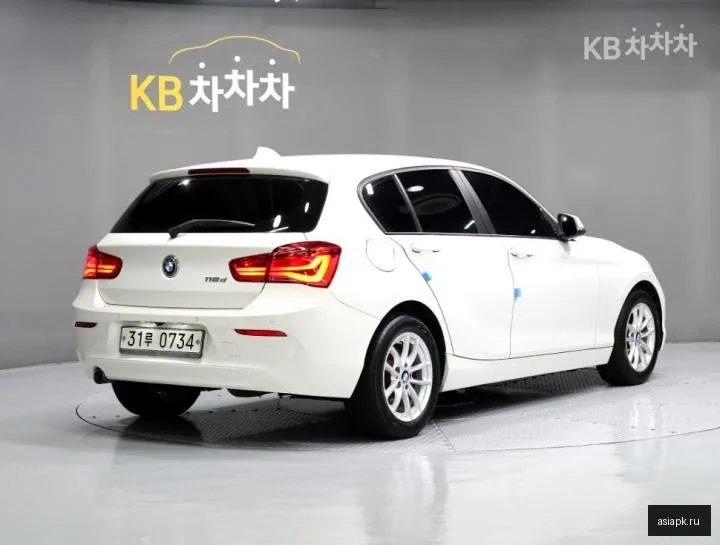 BMW 1-Series 3