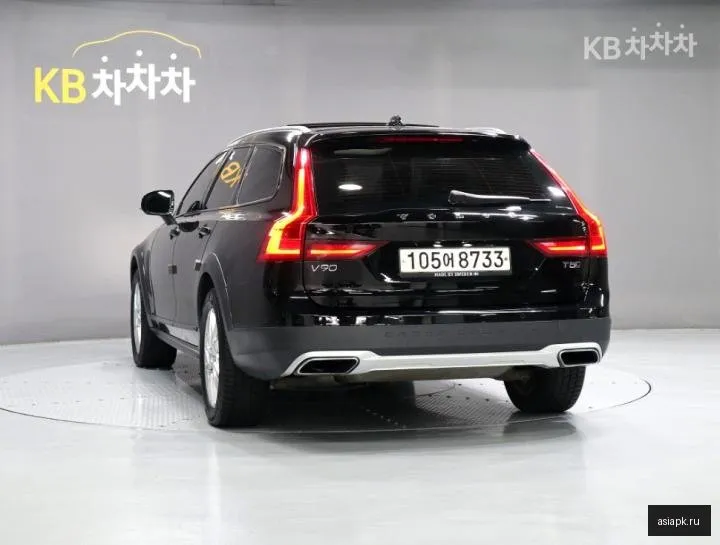 Volvo V90 4