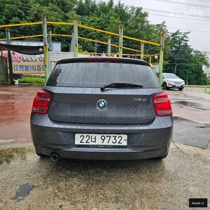 BMW 1-Series 3