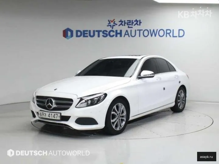 Mercedes-Benz C-Class 2