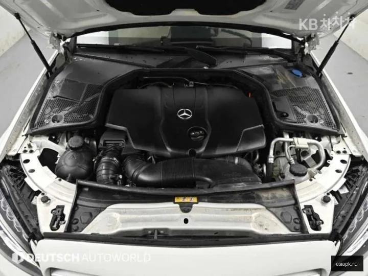 Mercedes-Benz C-Class 6