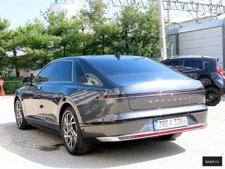Hyundai Grandeur 3