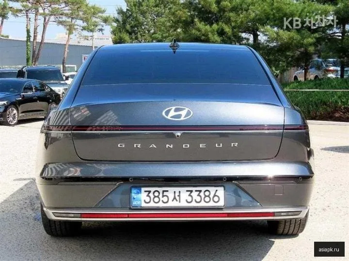 Hyundai Grandeur 4