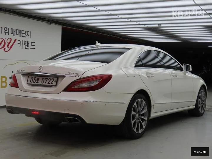 Mercedes-Benz CLS-Class 3