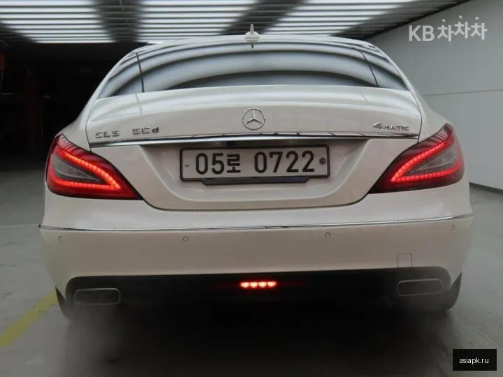 Mercedes-Benz CLS-Class 4