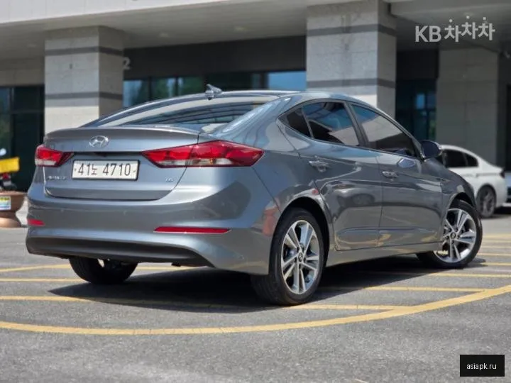 Hyundai Avante 3