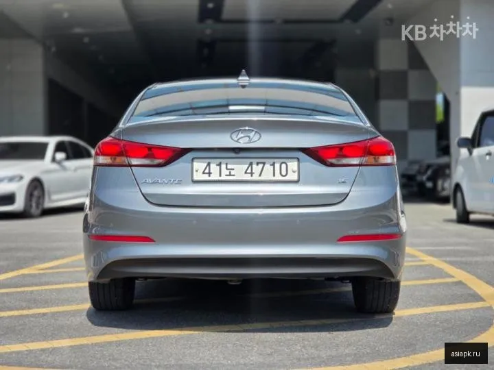 Hyundai Avante 4