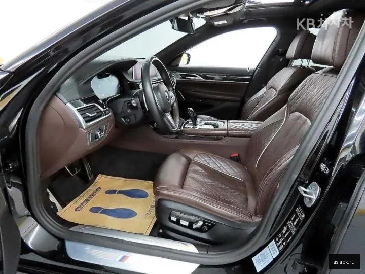 BMW 7-Series 5