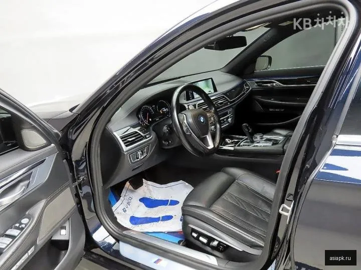 BMW 7-Series 5