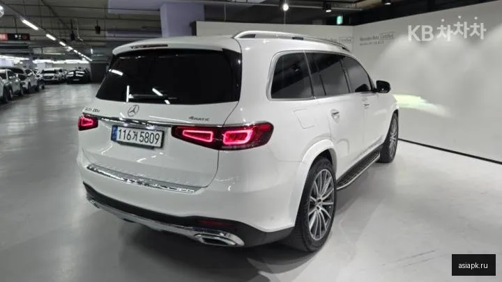 Mercedes-Benz GLS-Class 4