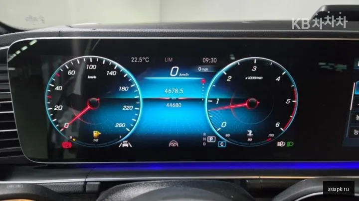 Mercedes-Benz GLS-Class 5