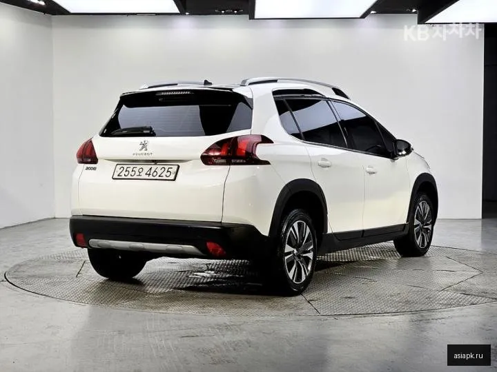 Peugeot 2008 4