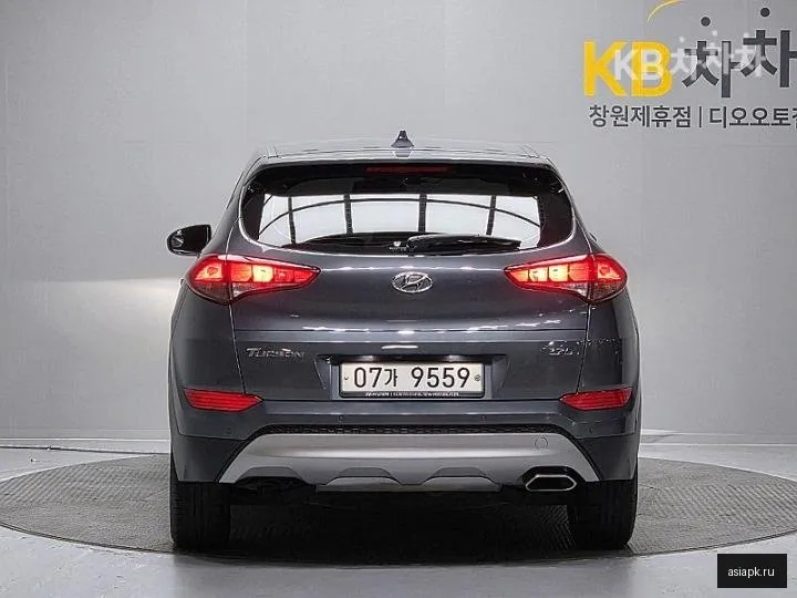 Hyundai Tucson 4