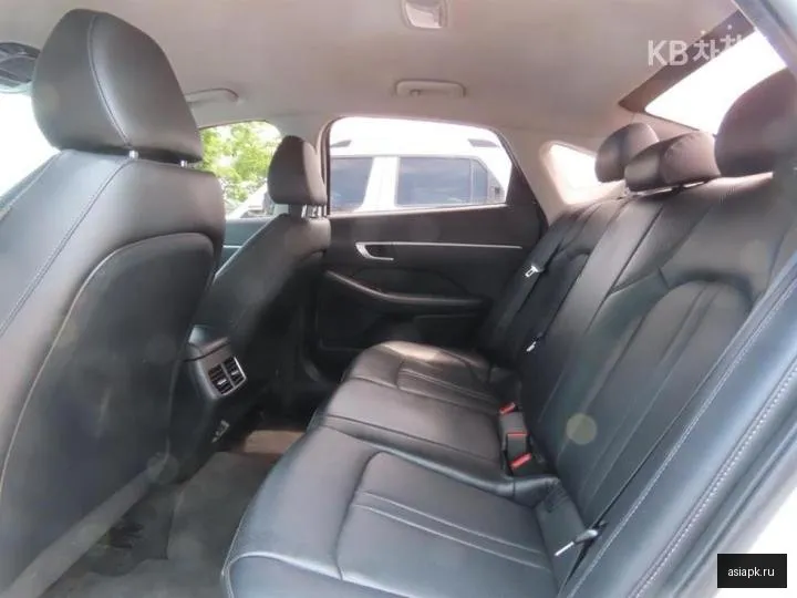 Hyundai Sonata 6