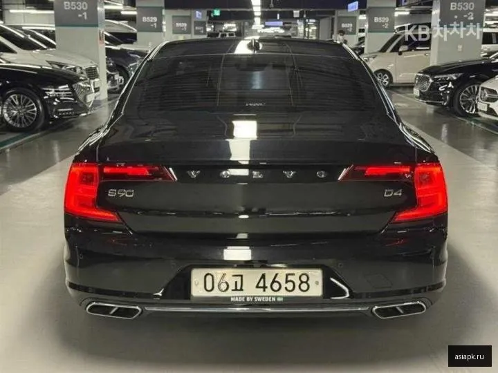 Volvo S90 3