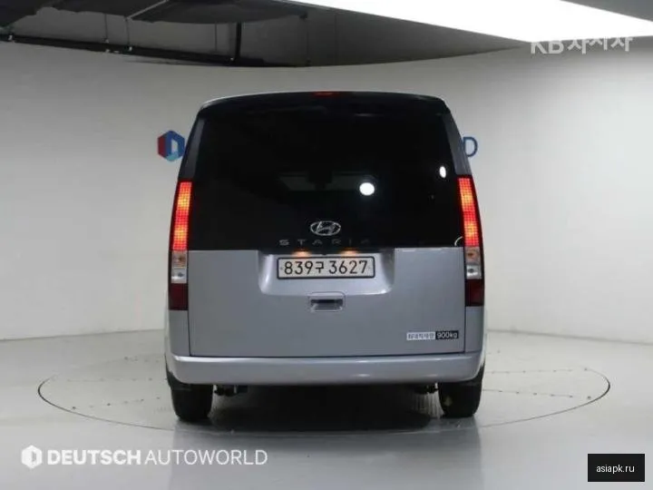 Hyundai Staria 4
