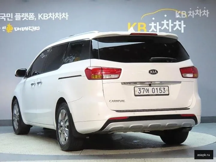 Kia Carnival 4