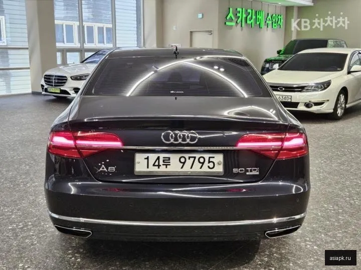 Audi A8 4