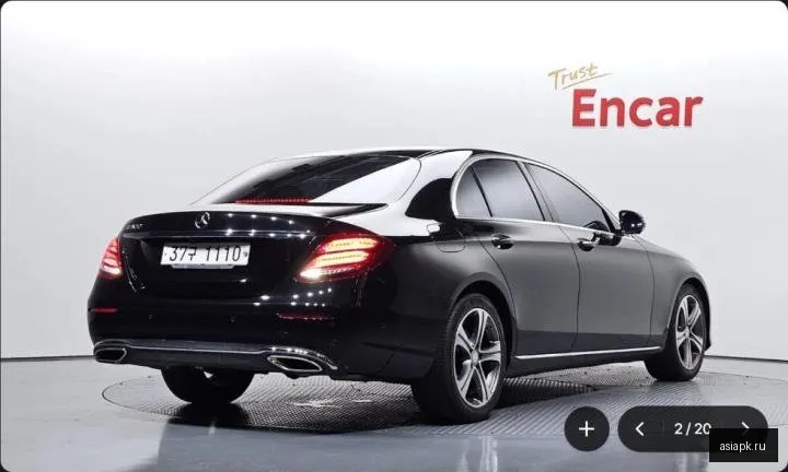 Mercedes-Benz E-Class 2