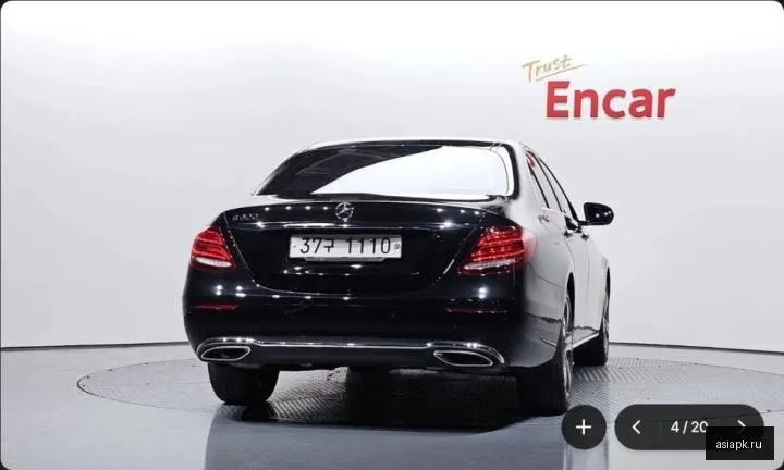Mercedes-Benz E-Class 4