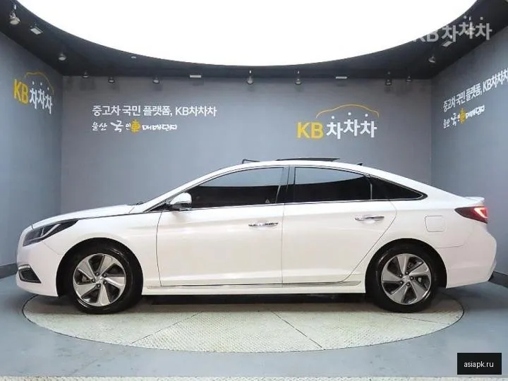 Hyundai Sonata 5