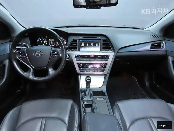 Hyundai Sonata 6