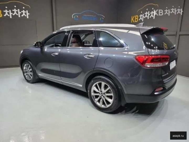 Kia Sorento 4