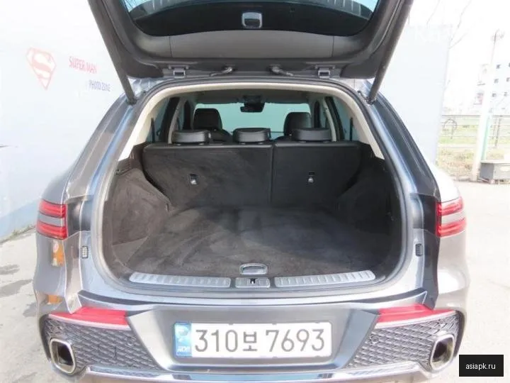 Genesis GV70 5