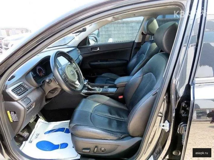 Kia K5 5