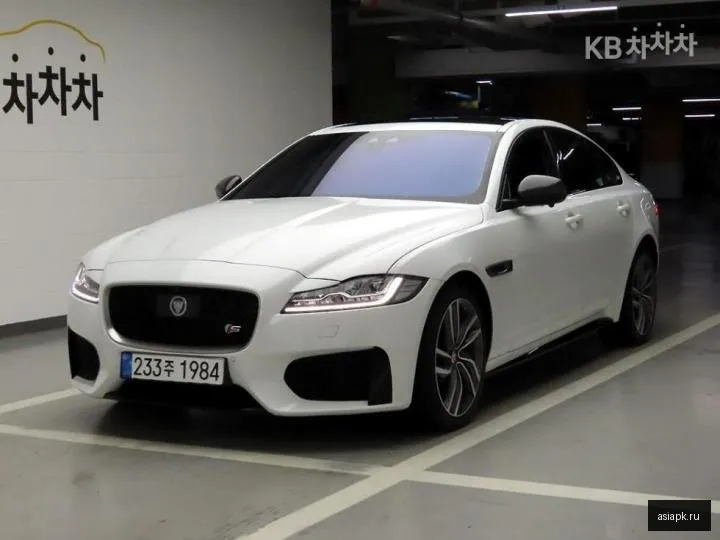 Jaguar XF 2