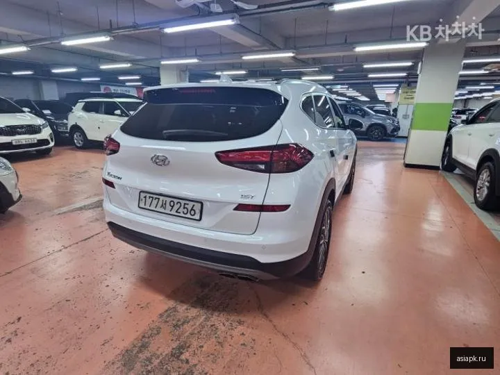 Hyundai Tucson 4