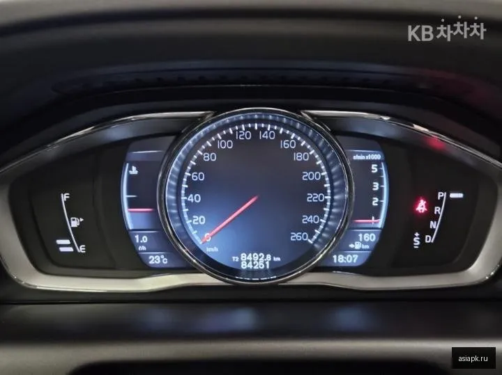 Volvo XC60 5