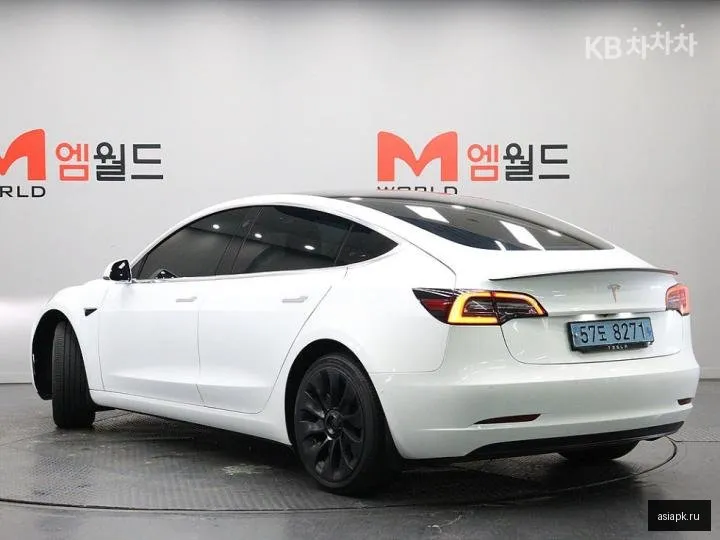 tesla Model 3 3